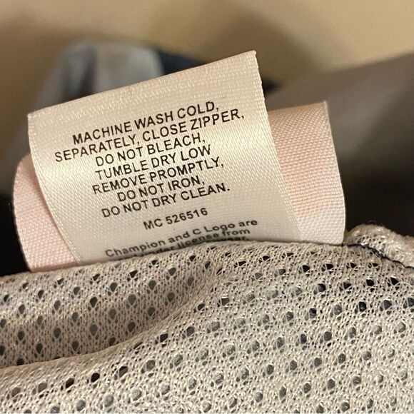 Champion Quarter Zip Packable Windbreaker Women's Size Small - Picture 8 of 10